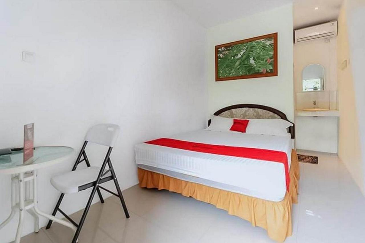Reddoorz Near Rs Mitra Keluarga Depok Ξενοδοχείο Εξωτερικό φωτογραφία