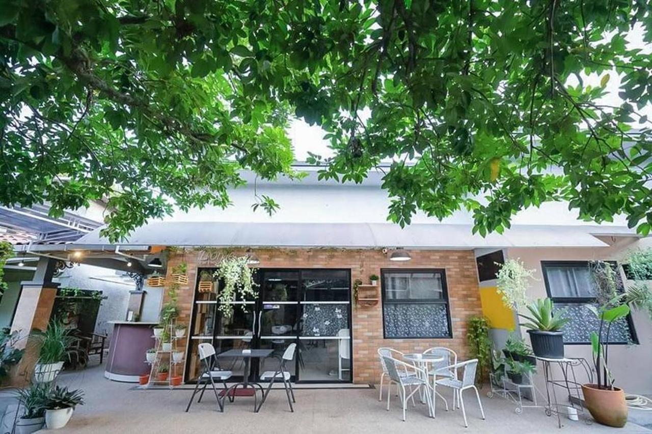 Reddoorz Near Rs Mitra Keluarga Depok Ξενοδοχείο Εξωτερικό φωτογραφία